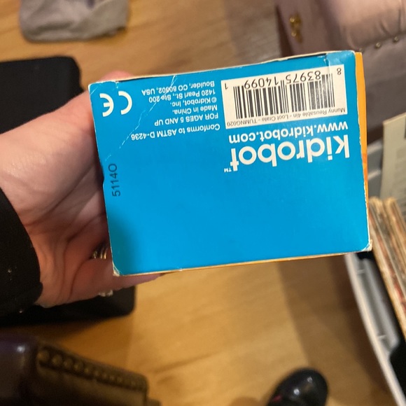 NIB MINI MUNNY WORLD CREATE YOUR OWN VINYL includes 3 wipe off markers - Picture 5 of 5